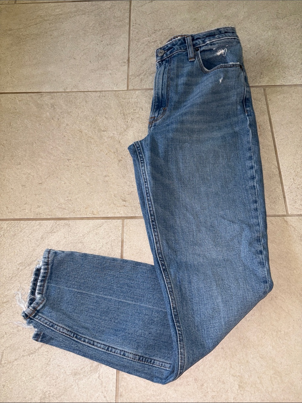 ABERCROMBIE & FITCH The Skinny High Rise Curve Love Jeans